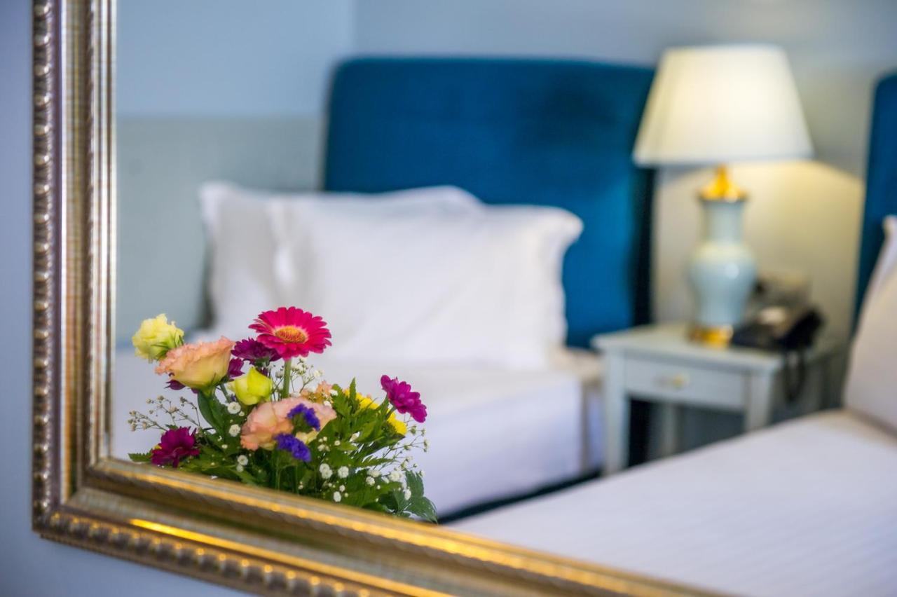 Phoenicia Blue View 4*