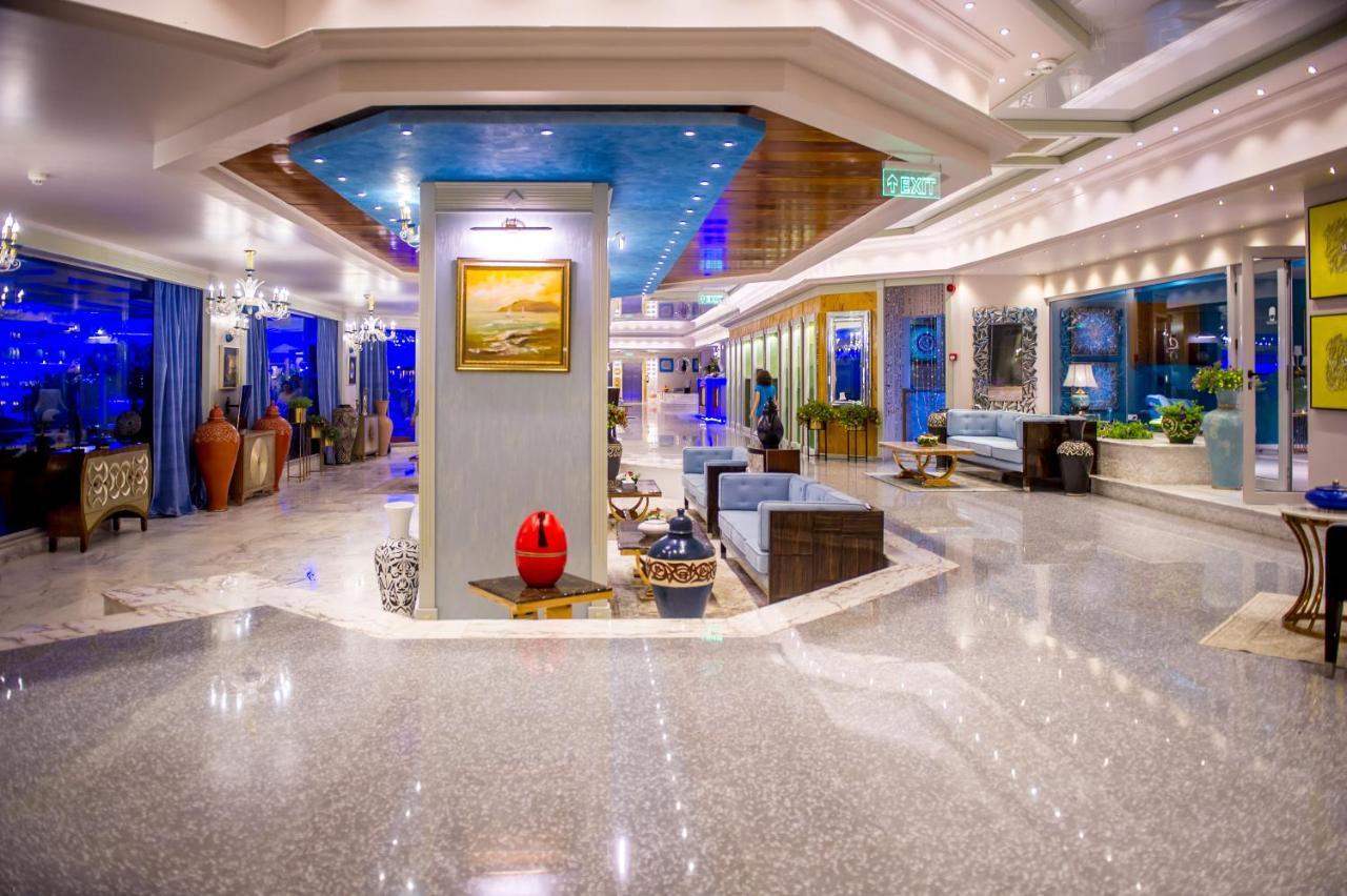 Phoenicia Blue View