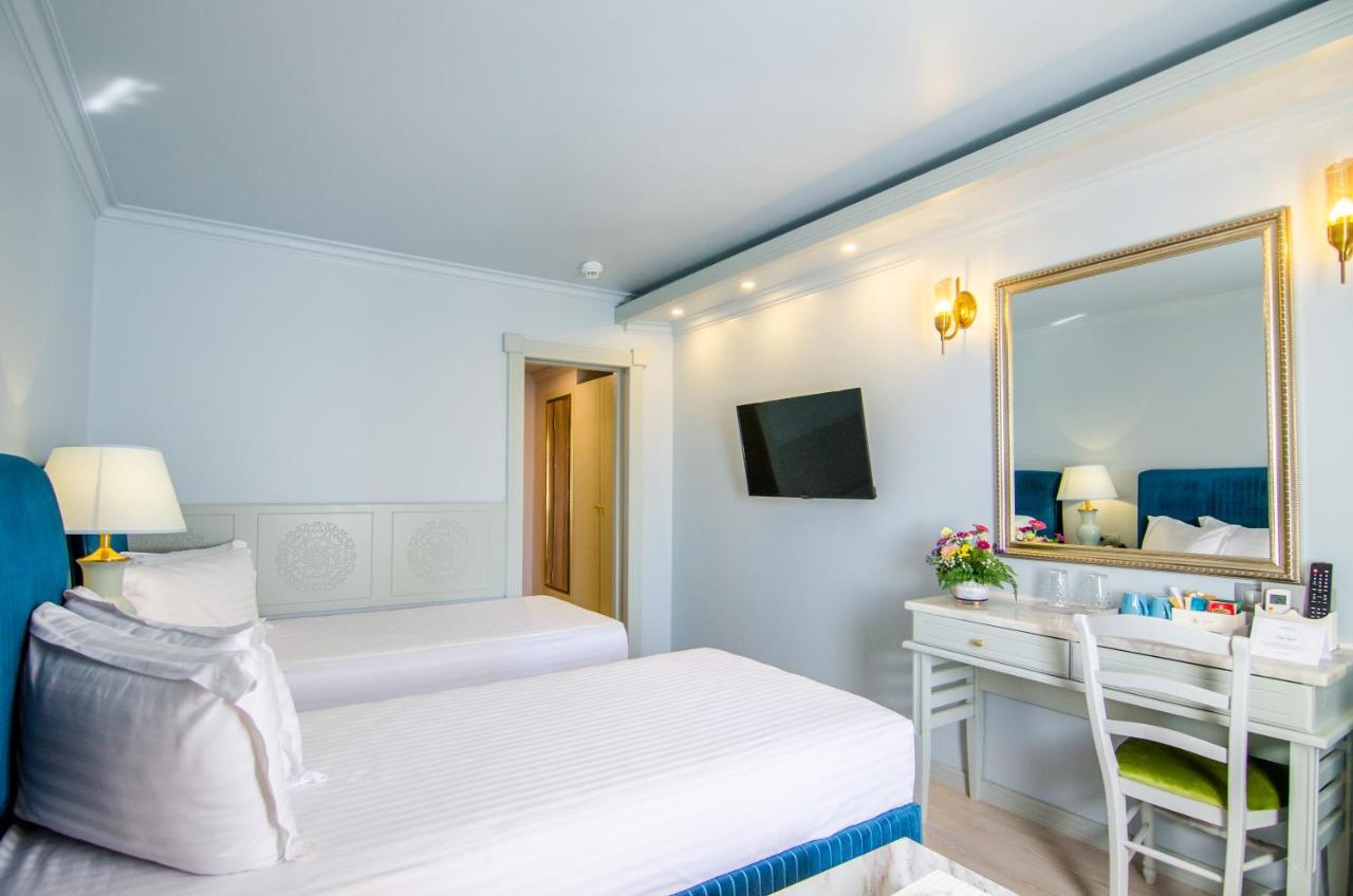 Hotel Phoenicia Blue View