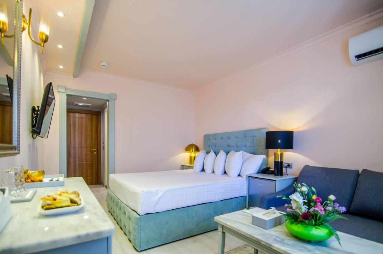 Phoenicia Blue View Hotel