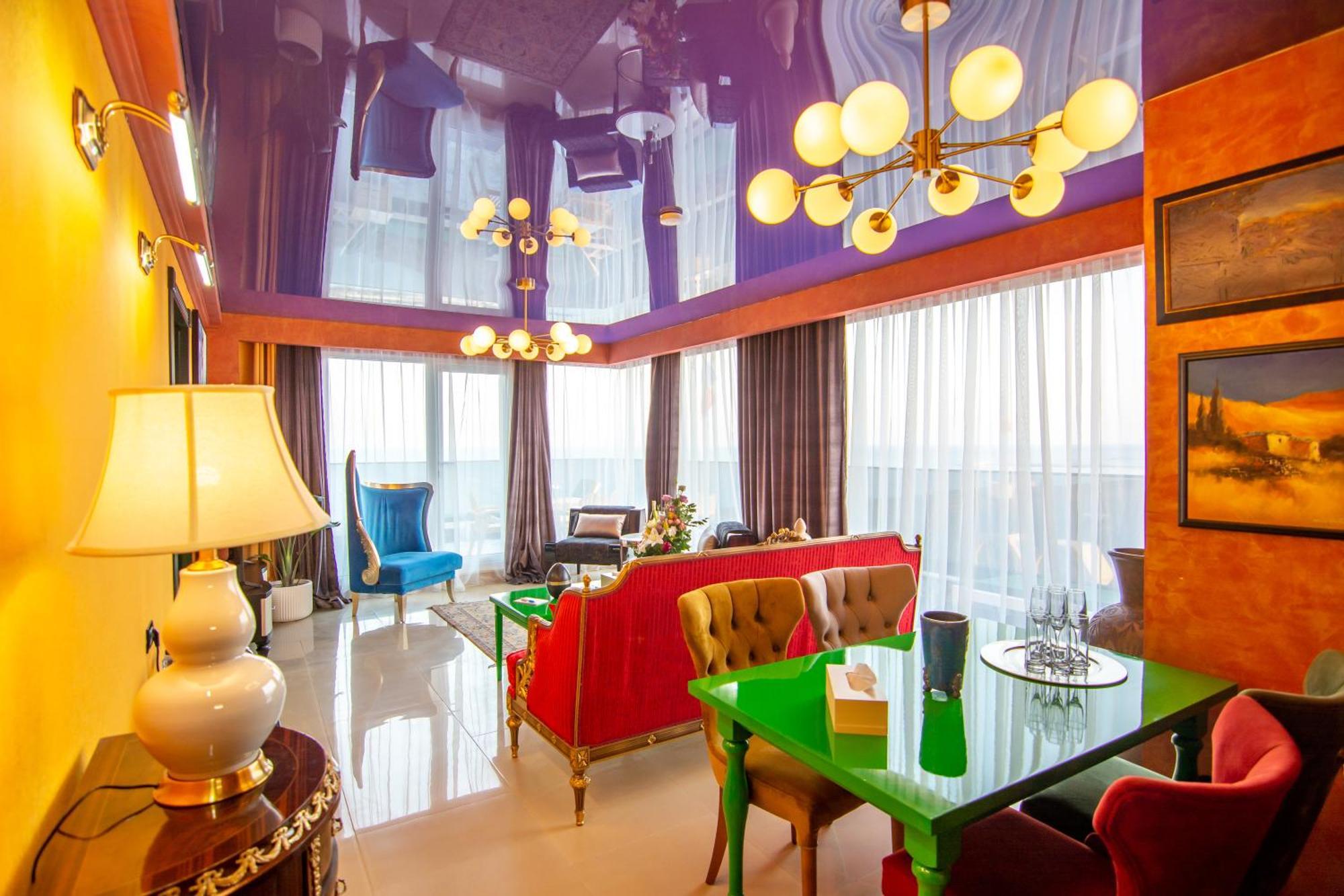 Phoenicia Blue View